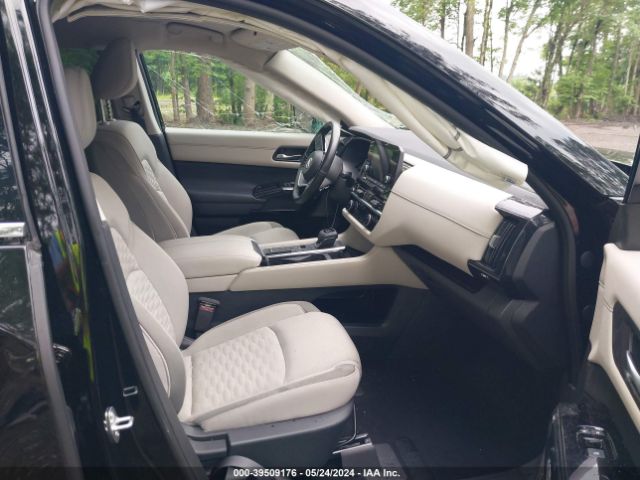 5N1DR3BA2NC253465 Nissan Pathfinder Sv 2wd