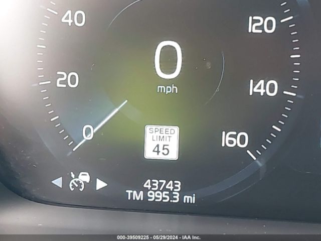 YV4A22PK7L1572874 Volvo Xc90 T6 Momentum 7 Passenger