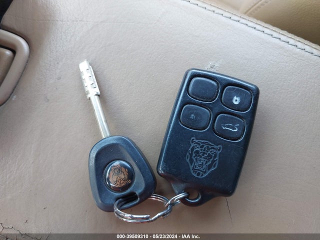 1997 JAGUAR XK8 SAJGX2740VC001574 Photo 10