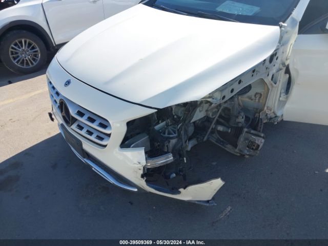 WDCTG4GB0JJ426767 Mercedes-Benz Gla 250 4matic