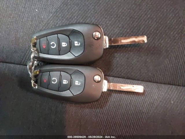 KL77LGE2XRC017440 Chevrolet Trax Fwd 1rs
