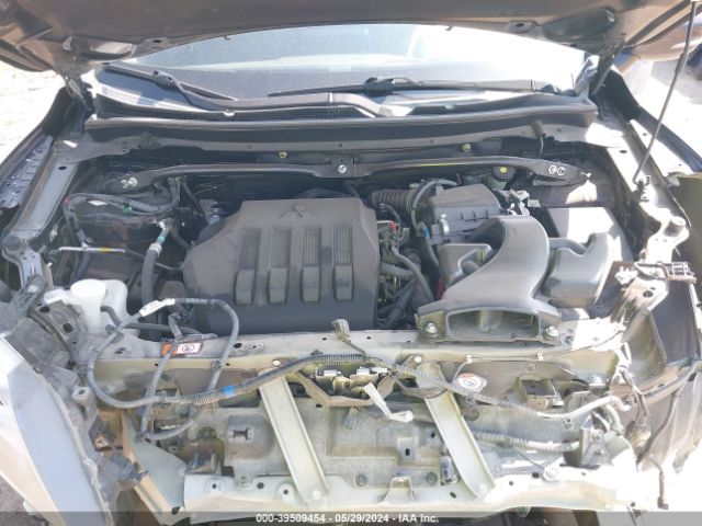 JA4AT4AAXKZ048947 Mitsubishi Eclipse Cross Le