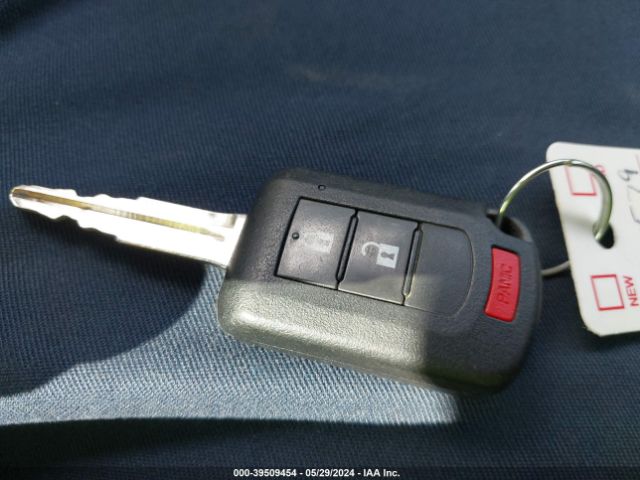 JA4AT4AAXKZ048947 Mitsubishi Eclipse Cross Le