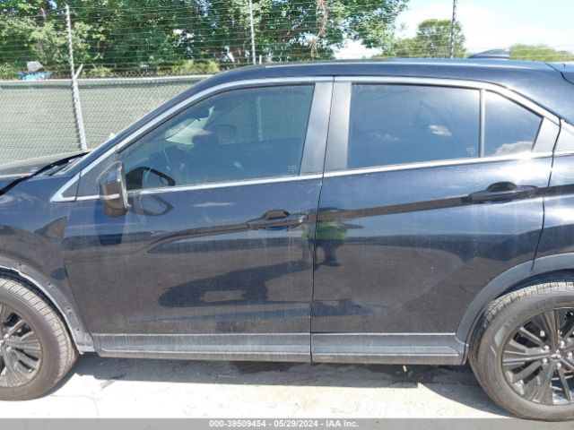 JA4AT4AAXKZ048947 Mitsubishi Eclipse Cross Le