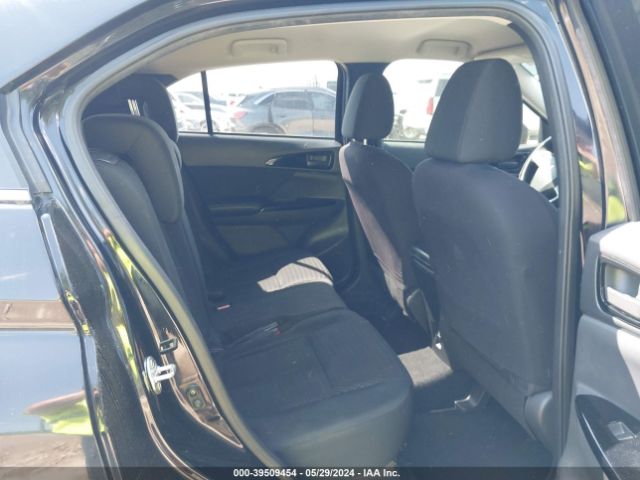JA4AT4AAXKZ048947 Mitsubishi Eclipse Cross Le
