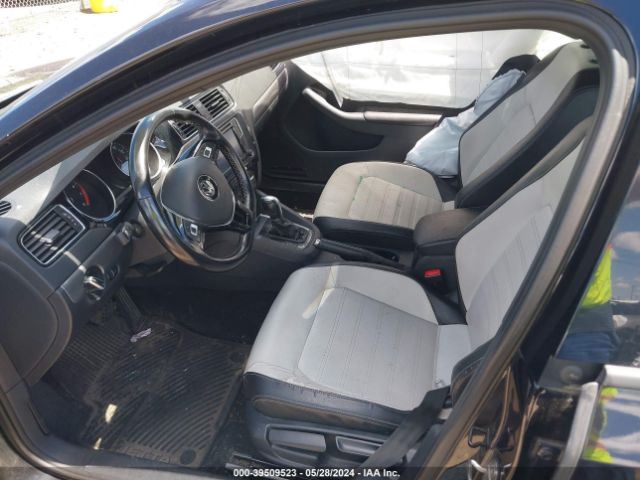 3VWD17AJ7GM267705 Volkswagen Jetta 1.8t Sport