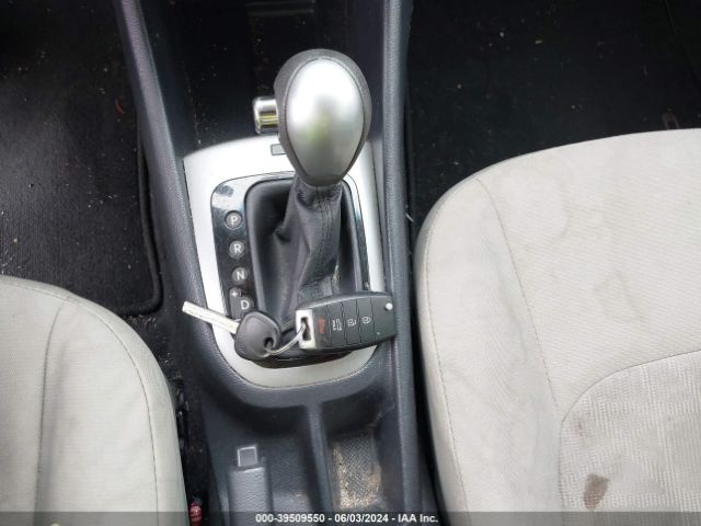 KNADM5A3XE6409586 KIA RIO LX