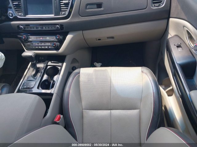 KNDMC5C10H6323872 KIA Sedona Sx
