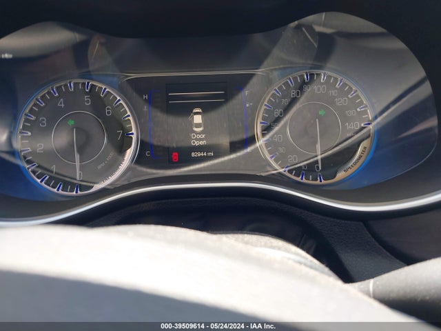 1C3CCCAB8FN683779 Chrysler 200 Limited