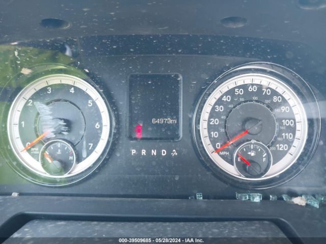 1C6RR7KT6JS352929 RAM 1500 Express  4x4 5'7 Box
