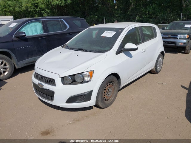 Chevrolet Sonic Ls Auto 2014 1G1JA6SH6E4196137 Image 2
