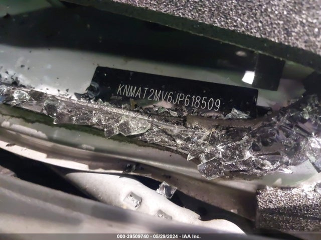 Nissan ROGUE SV 2018 KNMAT2MV6JP618509 Image 9