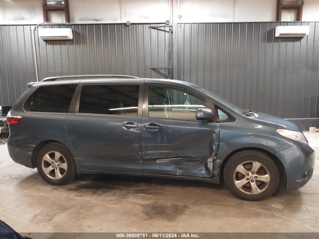 Toyota Sienna Le 8 Passenger 2015 5TDKK3DC2FS610657 Image 13