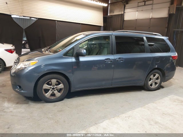 Toyota Sienna Le 8 Passenger 2015 5TDKK3DC2FS610657 Image 14