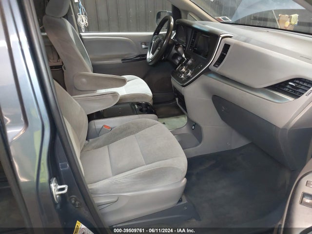 Toyota Sienna Le 8 Passenger 2015 5TDKK3DC2FS610657 Image 5