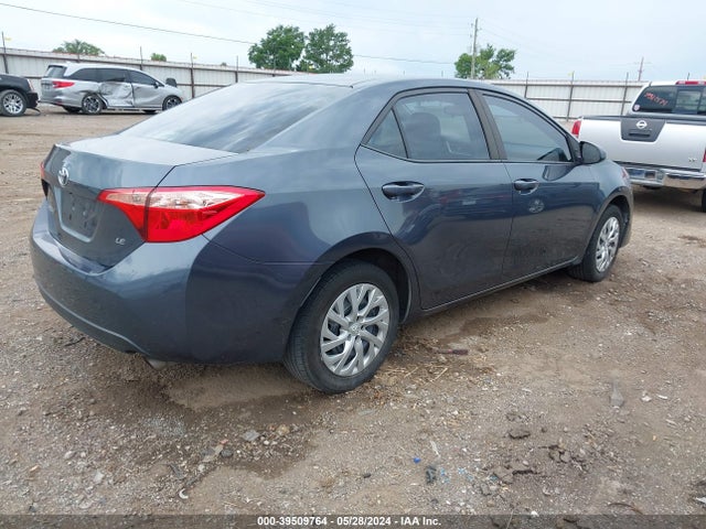 Toyota COROLLA LE 2018 5YFBURHE8JP786722 Image 4