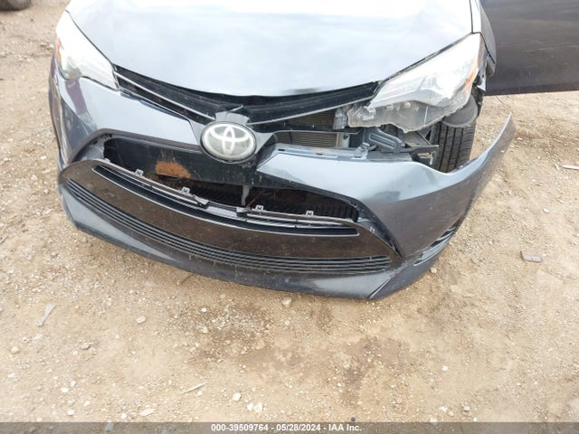 Toyota COROLLA LE 2018 5YFBURHE8JP786722 Image 6