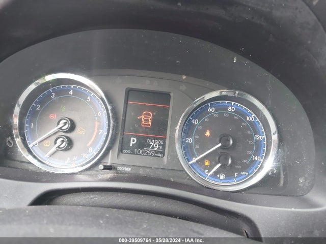 Toyota COROLLA LE 2018 5YFBURHE8JP786722 Image 7