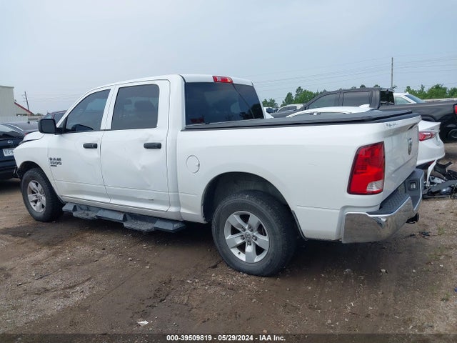 1C6RR6KG7KS726835 RAM 1500 Classic Tradesman  4x2 5'7 Box