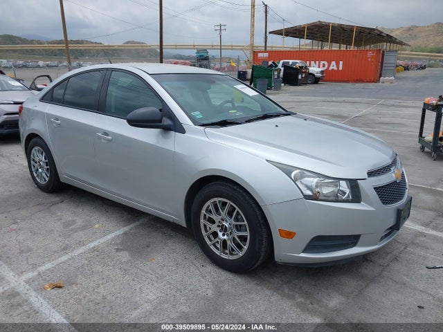 2014 1G1PA5SG1E7425656 main image