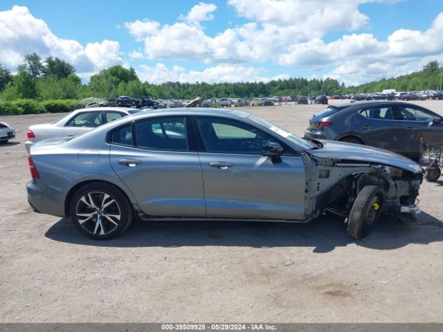 7JRA22TM0KG007003 Volvo S60 T6 R-design
