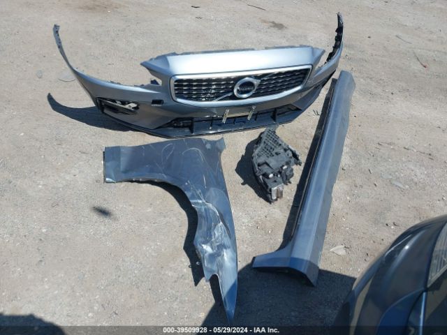 7JRA22TM0KG007003 Volvo S60 T6 R-design