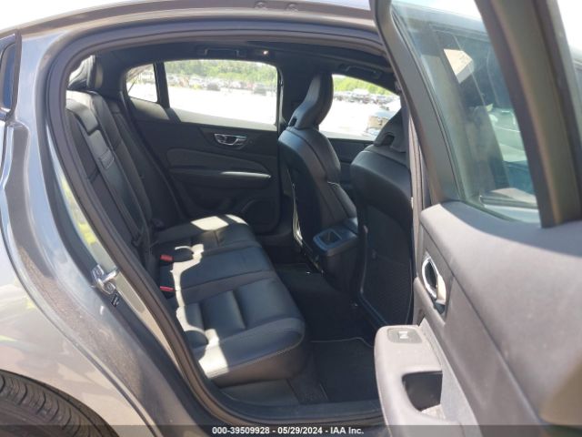 7JRA22TM0KG007003 Volvo S60 T6 R-design