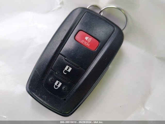 Toyota Prius Two 2016 JTDKBRFU4G3016213 Image 11