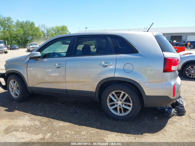 KIA SORENTO LX 2014 5XYKTCA61EG550264 Image 15
