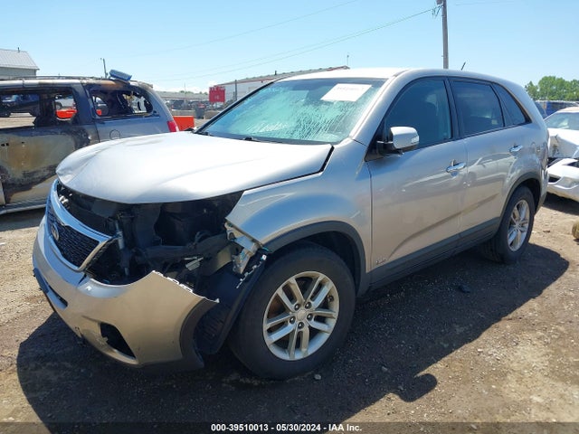 KIA SORENTO LX 2014 5XYKTCA61EG550264 Image 2