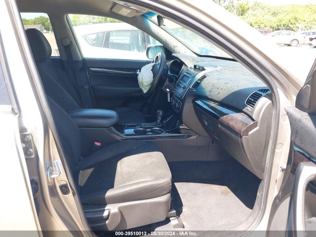 KIA SORENTO LX 2014 5XYKTCA61EG550264 Image 5