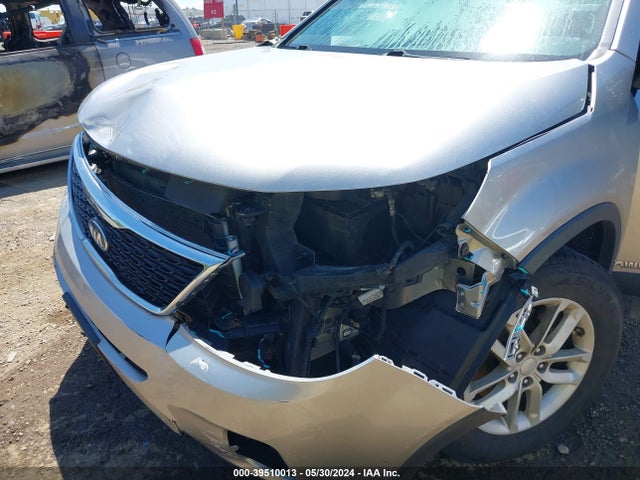 KIA SORENTO LX 2014 5XYKTCA61EG550264 Image 6