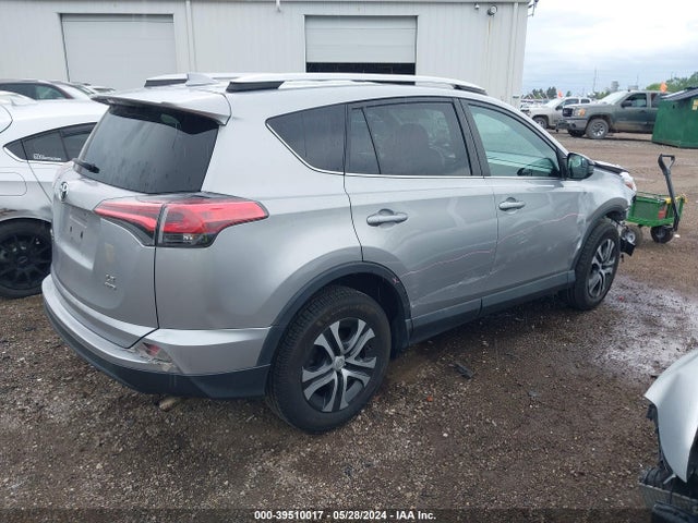Toyota RAV4 LE 2016 2T3BFREV6GW476873 Image 4