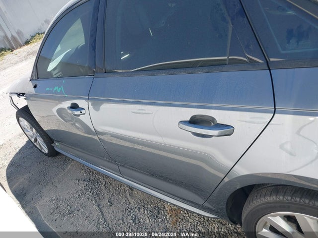 WAUDNAF42JA139641 Audi A4 2.0t Tech Premium