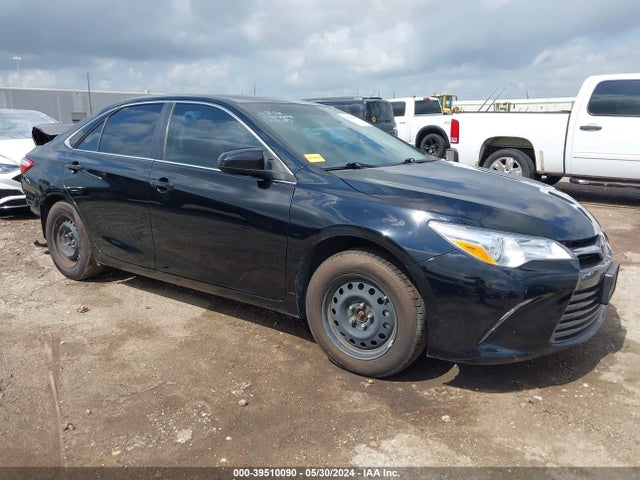 Toyota CAMRY LE 2016 4T4BF1FK8GR572234 main image