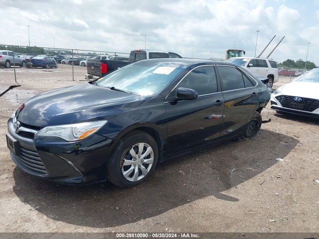 Toyota CAMRY LE 2016 4T4BF1FK8GR572234 Image 2