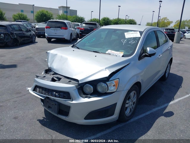 Chevrolet Sonic Lt Auto 2016 1G1JC5SG1G4103894 Image 2