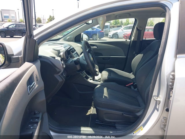 Chevrolet Sonic Lt Auto 2016 1G1JC5SG1G4103894 Image 5