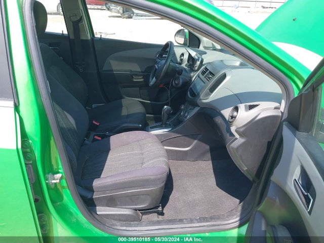 Chevrolet Sonic Lt Auto 2015 1G1JC5SH1F4141987 Image 5