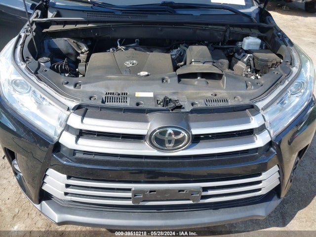 Toyota Highlander Le Plus 2019 5TDBZRFH7KS726406 Image 10