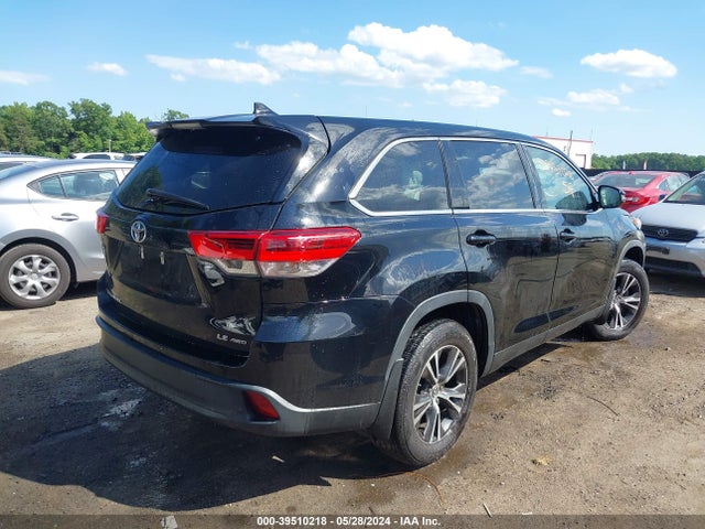 Toyota Highlander Le Plus 2019 5TDBZRFH7KS726406 Image 4