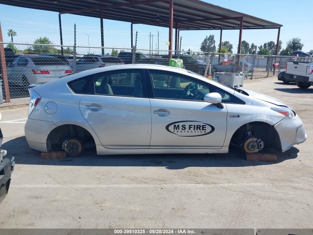 Toyota PRIUS PLUG-IN 2014 JTDKN3DP4E3060727 Image 13