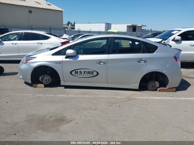 Toyota PRIUS PLUG-IN 2014 JTDKN3DP4E3060727 Image 14