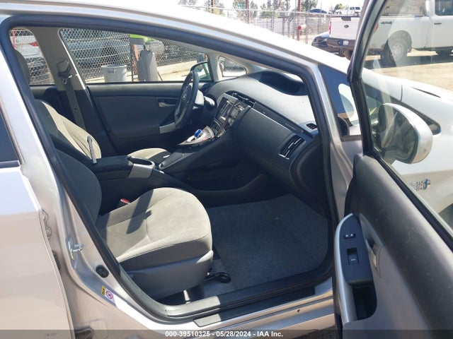 Toyota PRIUS PLUG-IN 2014 JTDKN3DP4E3060727 Image 5