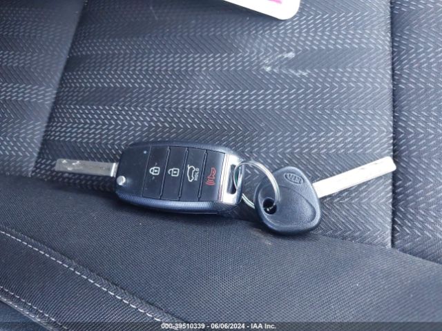 KNDPMCAC5L7808207 KIA Sportage Lx