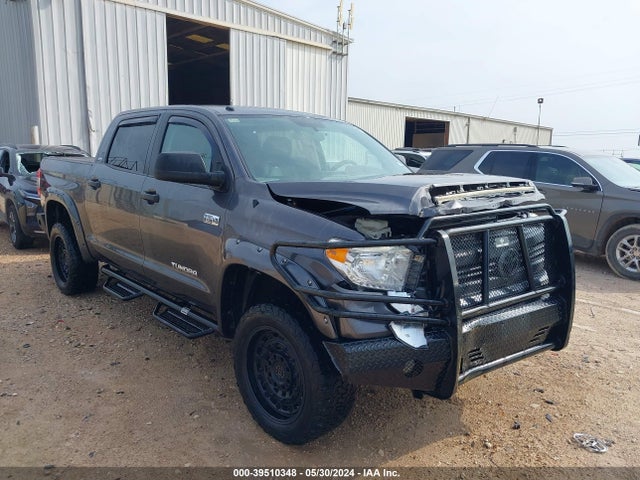 Toyota Tundra Sr5 5.7l V8 2015 5TFDW5F17FX472886 головне зображення