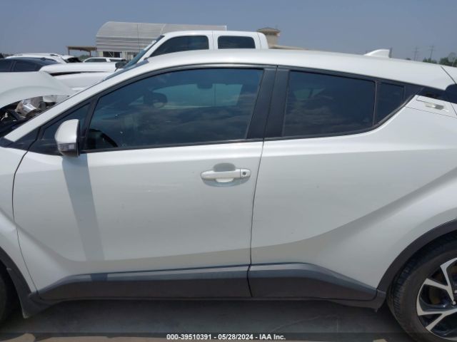NMTKHMBX6JR048537 Toyota C-hr Xle Premium