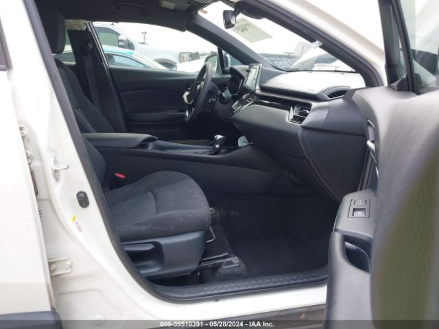 NMTKHMBX6JR048537 Toyota C-hr Xle Premium