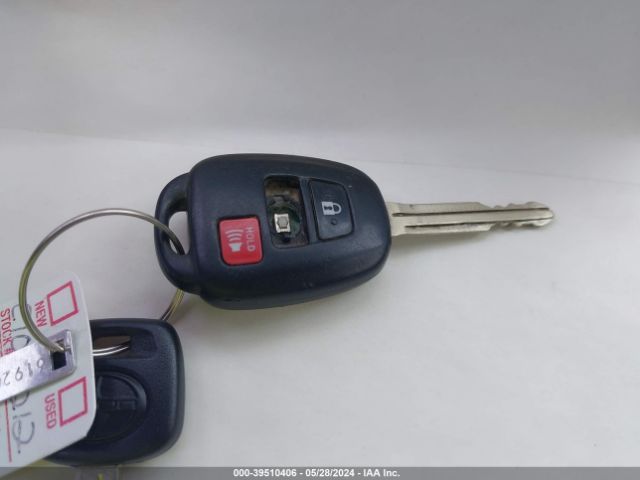 JTKKUPB43E1042212 Scion XD