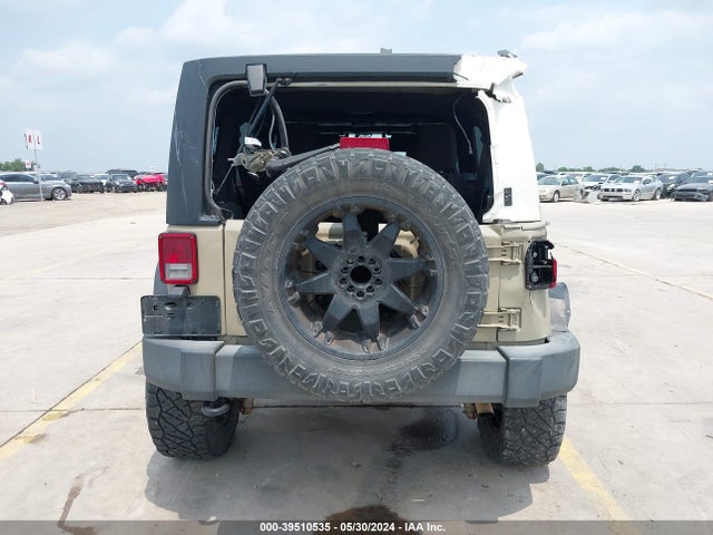 1C4BJWDG9JL809786 Jeep Wrangler Jk Unlimited Sport S 4x4